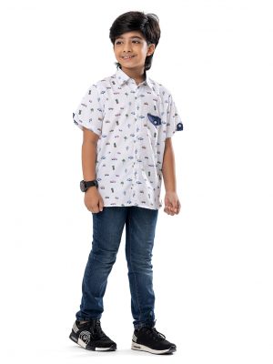 White casual Shirt in printed Cotton fabric. Designed with a classic collar, short sleeves and a button flap chest pocket.