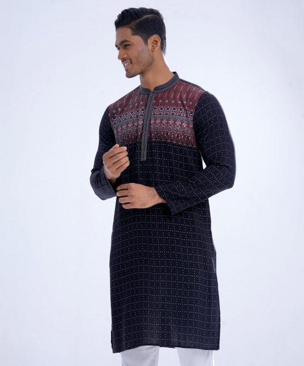 Black fitted all-over printed Panjabi in Viscose fabric. Designed with swing stitches on the collar and hidden button placket.