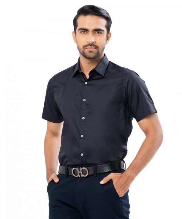 Black formal shirt in premium-quality Cotton fabric. Designed with a Classic collar and short sleeves.