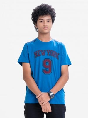 Teen boy short-sleeved t-shirt in cotton single jersey fabric. Round neck and typography printed.