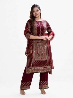 Women's straight salwar kameez in viscose fabric. Round neck, three-quarter sleeves and karchupi at front of kameez. Chiffon dupatta with palazzo pants.