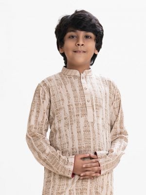 Kid's boys printed panjabi in viscose fabric. Mandarin collar with metal button placket and inseam pockets.
