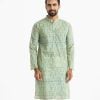 Men's semi-fitted panjabi in printed cotton fabric. Mandarin collar and inseam pockets.