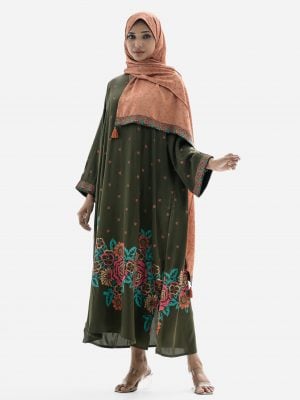 Women's floral printed abaya with hijab set in zoom fabric. V-neck, full sleeves. All-over printed georgette fabric hijab with tassel ties.