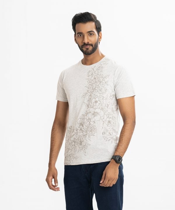 Men's t-shirt in cotton single jersey fabric. Crew neck, short sleeves. Floral print at the front.