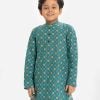 Kids boys printed panjabi in cotton fabric. Mandarin collar, inseam pockets. Button fastening at the front.