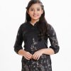 Teen girl floral printed straight tunic in crepe fabric. Bishop sleeved and band neck with placket.