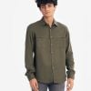 Men's long-sleeve casual shirt in twill viscose fabric. Classic collar, short sleeves. Button fastening and two pockets at the front.Men's long-sleeve casual shirt in twill viscose fabric. Classic collar, short sleeves. Button fastening and two pockets at the front.