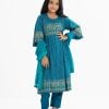 Kids girl salwar-kameez in viscose fabric. Round neck and bell-sleeved kameez and karchupi at the front. Viscose pant and georgette dupatta.