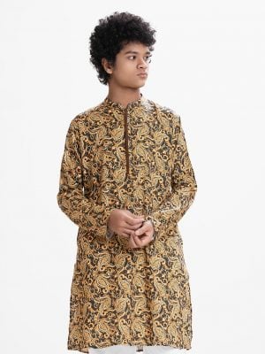 Teen boys printed long-sleeve shirt in cotton fabric. Classic collar, Button fastening and a front pocket.