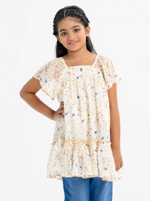 Kids girl A-line frock in printed georgette fabric. Square neck, butterfly-sleeved and ruffle trim at the hemline.