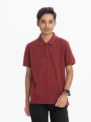 Teen boys short-sleeved polo shirt in cotton pique fabric. Rib collar.