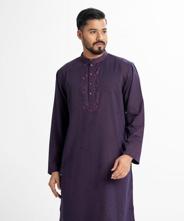 Men's premium fitted panjabi in jacquard fabric. Mandarin collar, inseam pockets and karchupi at the front.