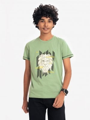 Teen boys short-sleeved T-shirt in cotton single jersey fabric. Crew neck and lion print at front.