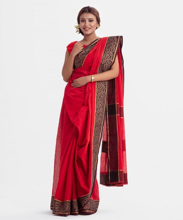 Women's saree in cotton fabric. Patch attached at the border.