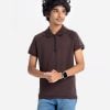 Teen boy's short-sleeved polo shirt in cotton knit fabric. Classic collar with zipper placket and a straight-cut hem.