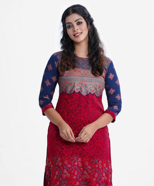 Women's printed straight kameez in zoom fabric. Round neck, three-quarter sleeved. Embroidery at the front.