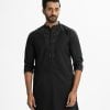 Mens slim-fitted panjabi in blended cotton fabric. Mandarin collar, inseam pockets. Button fastening at the front and karchupi at the front.