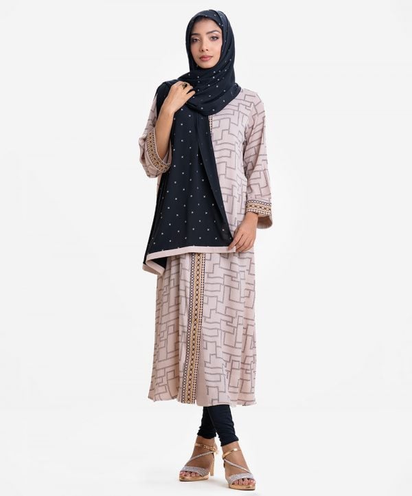 Women's geometric printed abaya with hijab set in zoom fabric. Stand collar, full sleeves. Embroidery patch at the front and sleeves hem.