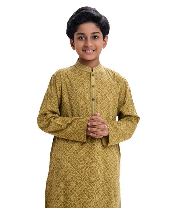 Kid boys ethnic printed panjabi in viscose fabric. Mandarin collar with metal button placket and inseam pockets.