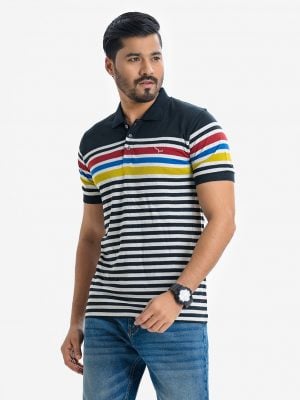 Men's stripes polo shirt in mercerized cotton fabric. Classic collar with button placket and short sleeves.