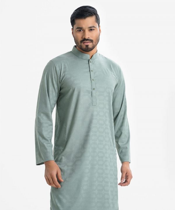 Men's printed slim fitted panjabi in jacquard fabric. Mandarin collar, inseam pockets and button fastening at the front.