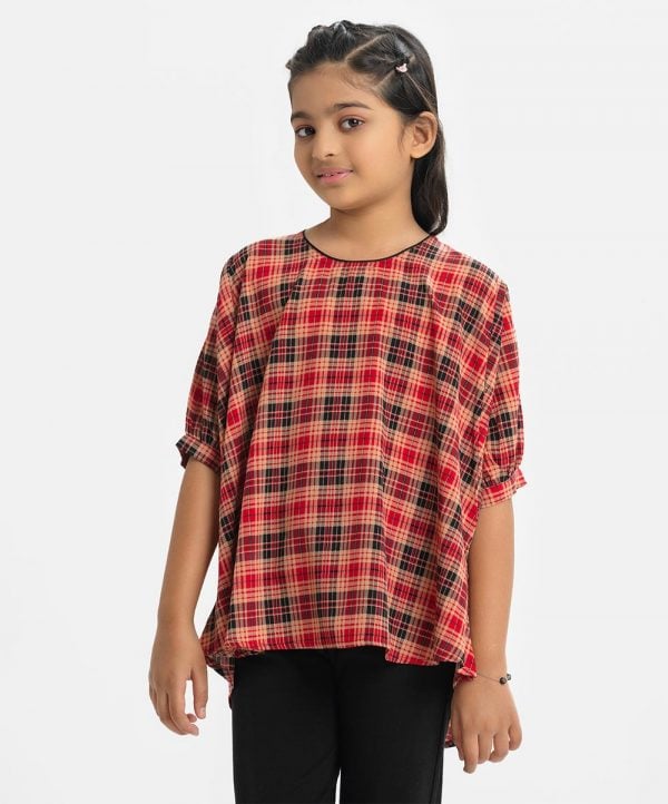 Kid girls plaid check kaftan style tunic in georgette fabric. Round neck, batwing sleeves and high low hem.