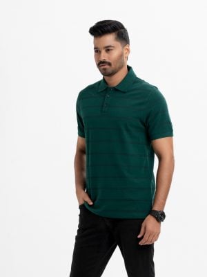 Men's printed short-sleeved polo in cotton pique fabric. Classic collar with straight hem.